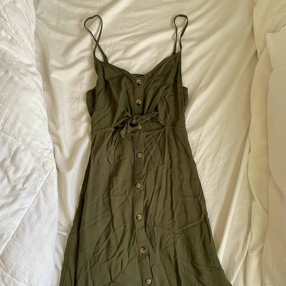 long button down dress! with bow tied front💚